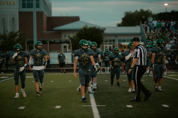 ¿Cómo combinar colores en tus outfits diarios?